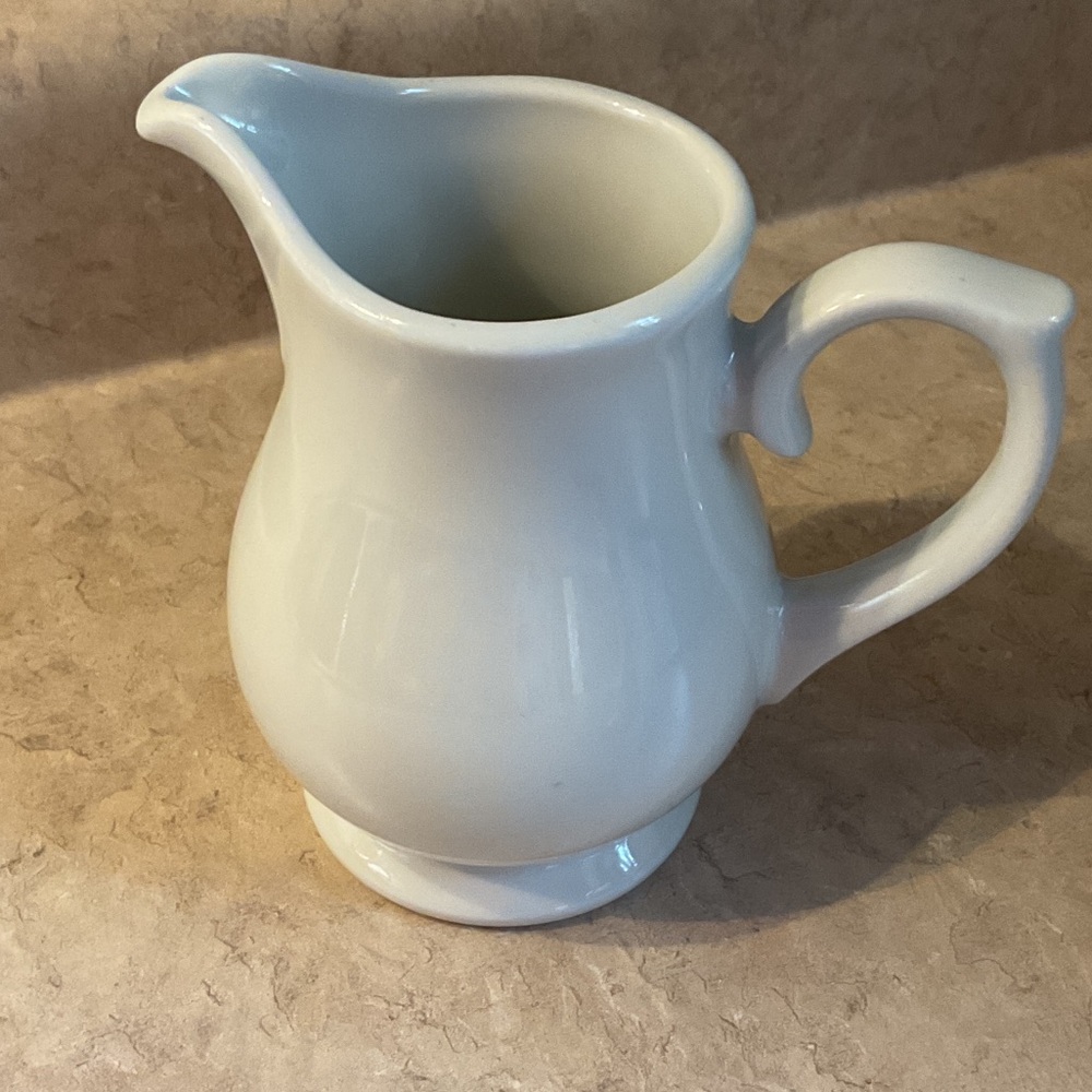 1 Churchill white ceramic Milk / Cream Jug